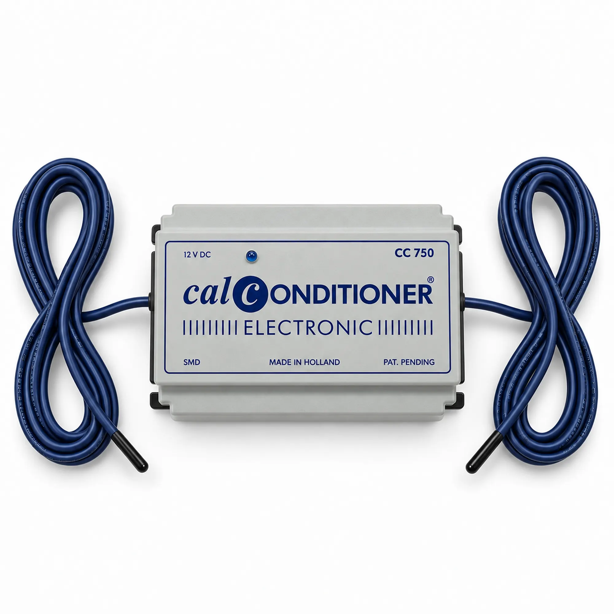 Calconditioner CC750 elektronische ontkalker met twee blauwe spoelkabels